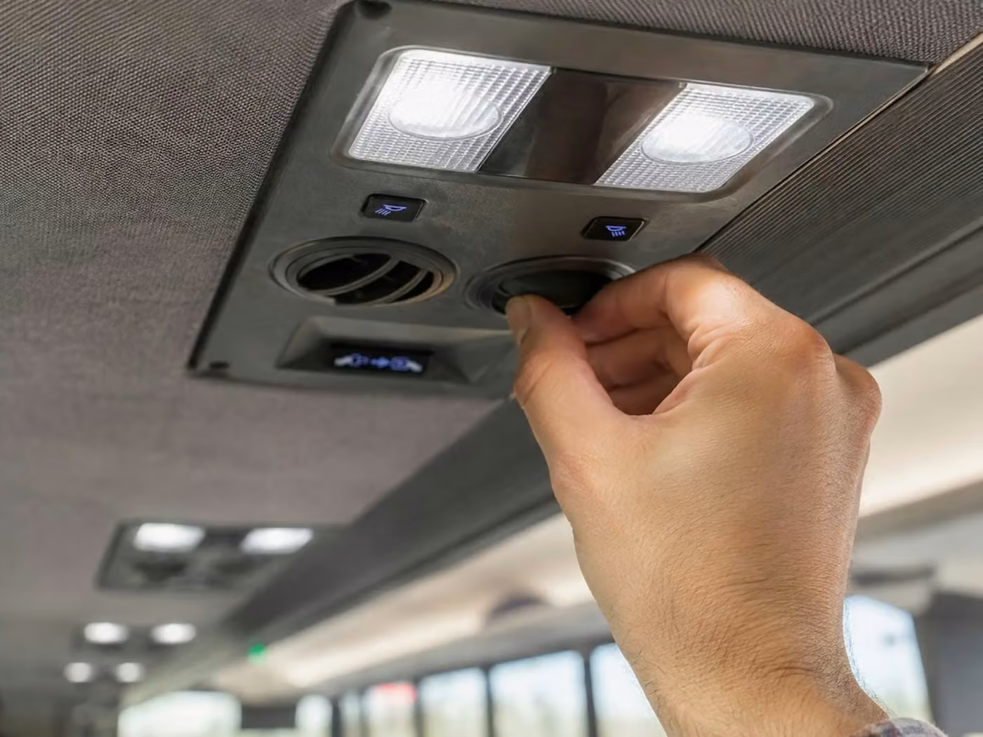 post falls 15 passenger minibus air conditioning