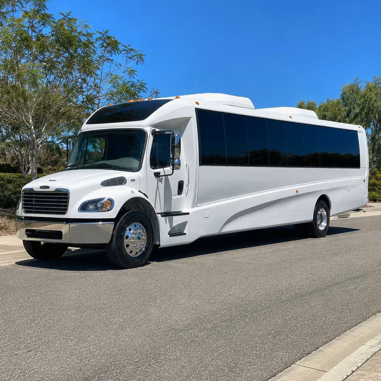 post falls 35 passenger minibus rental